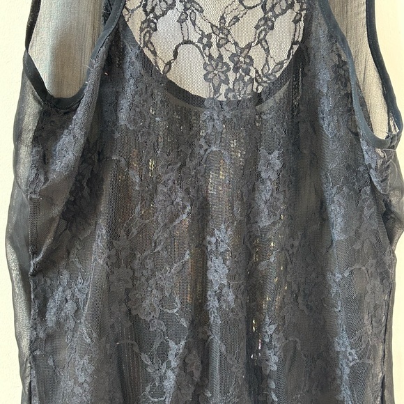 Sequence sheer black top top with net in the black - Picture 4 of 7